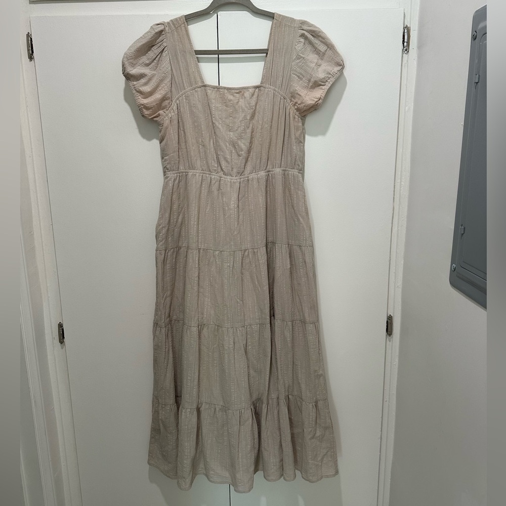 Listicle Beige Tiered Midi Dress